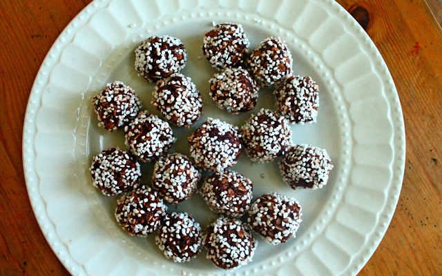 Chokladbollar: Swedish Chocolate Balls